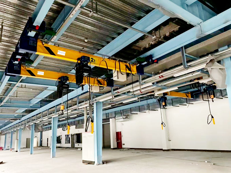 單梁起重機(jī)潤滑油的使用注意事項(xiàng)